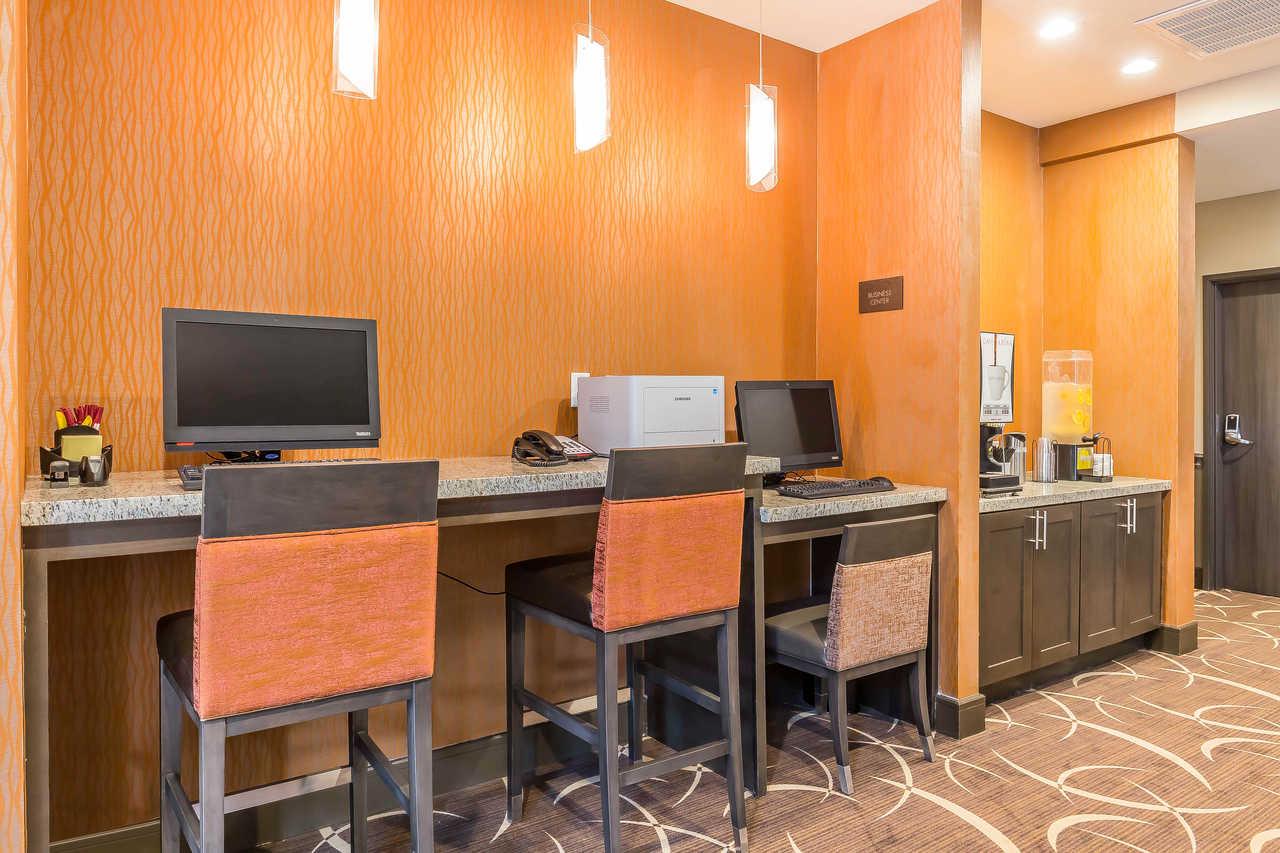 Comfort Suites Near Sam Houston Race Park Jersey Village Esterno foto